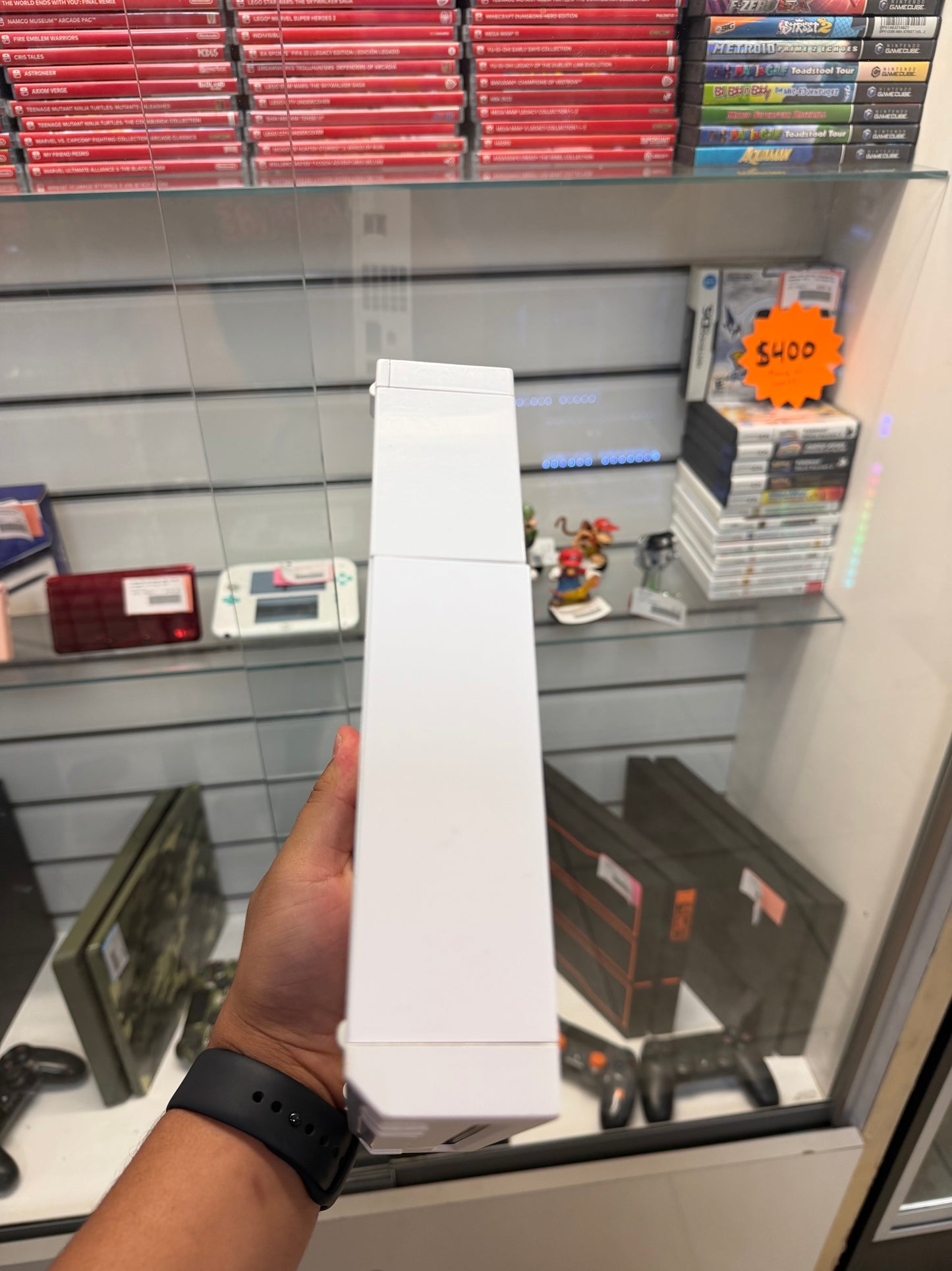 White Nintendo Wii System (Cosmetic Wear) - Wii