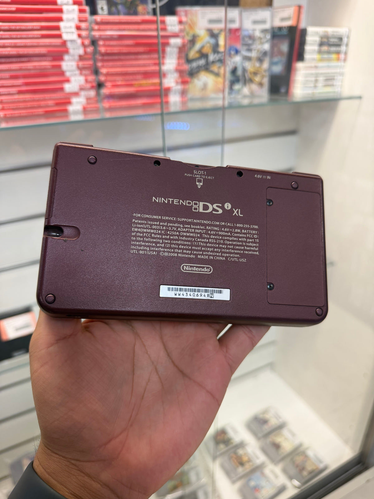 Nintendo DSi XL (Burgundy) - Nintendo DS
