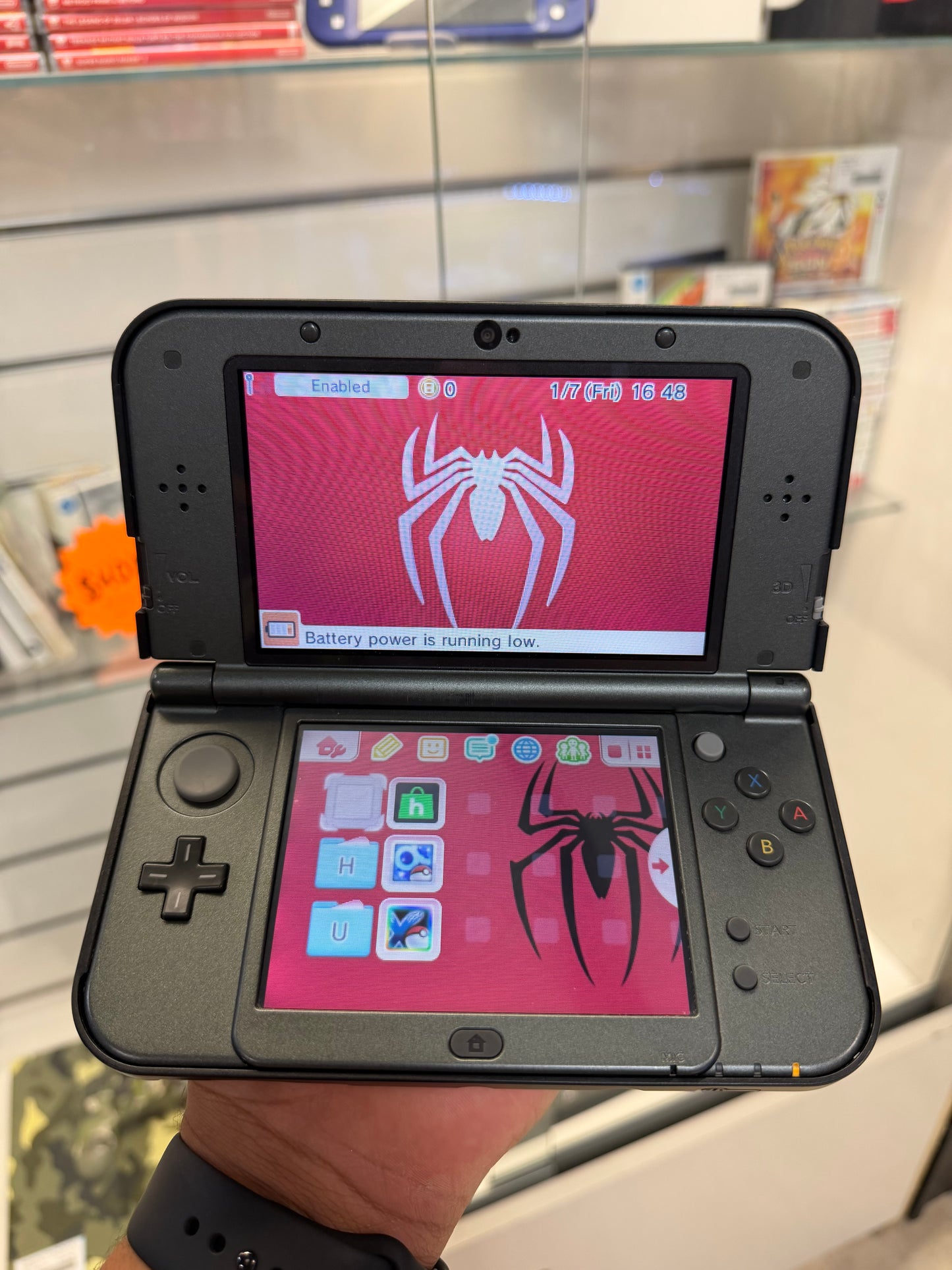 New Nintendo 3DS XL Black (Cosmetic Wear) - Nintendo 3DS