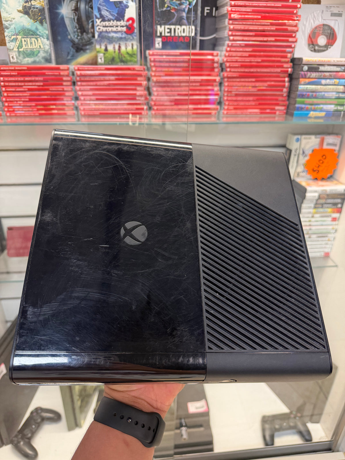 Xbox 360 E System (4GB) - Xbox 360