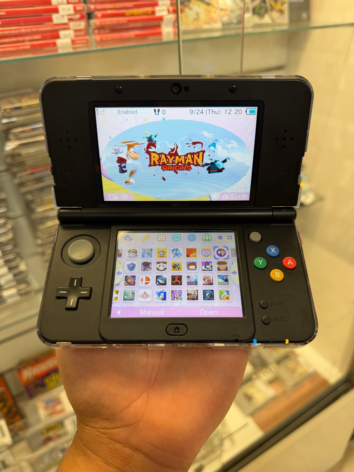 "New" Nintendo 3DS Black (Japanese) - Nintendo 3DS