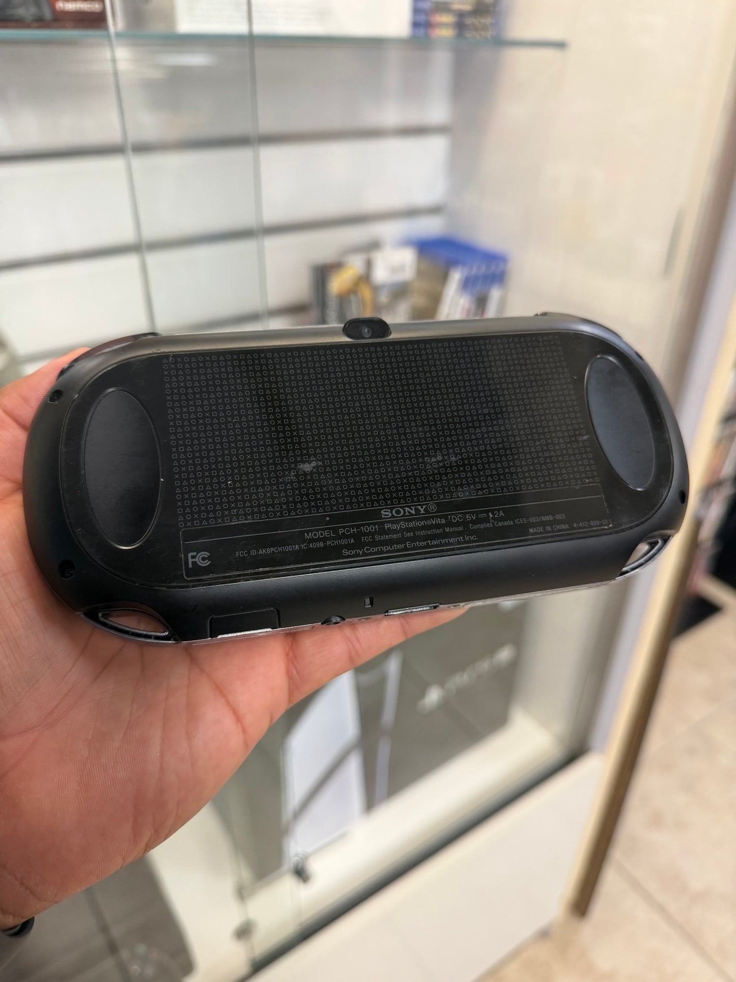 PS Vita 1001 Handheld (Cosmetic Wear) - Playstation Vita