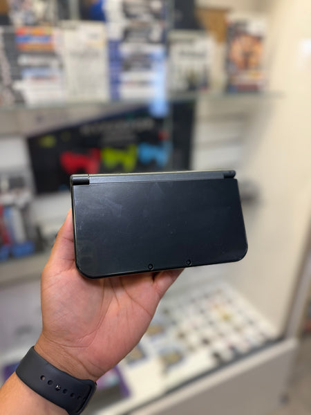 New Nintendo 3DS XL Black - Nintendo 3DS