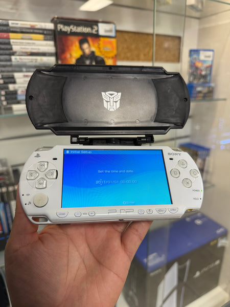 White PSP 2000 Model (Cosmetic Wear) - PSP