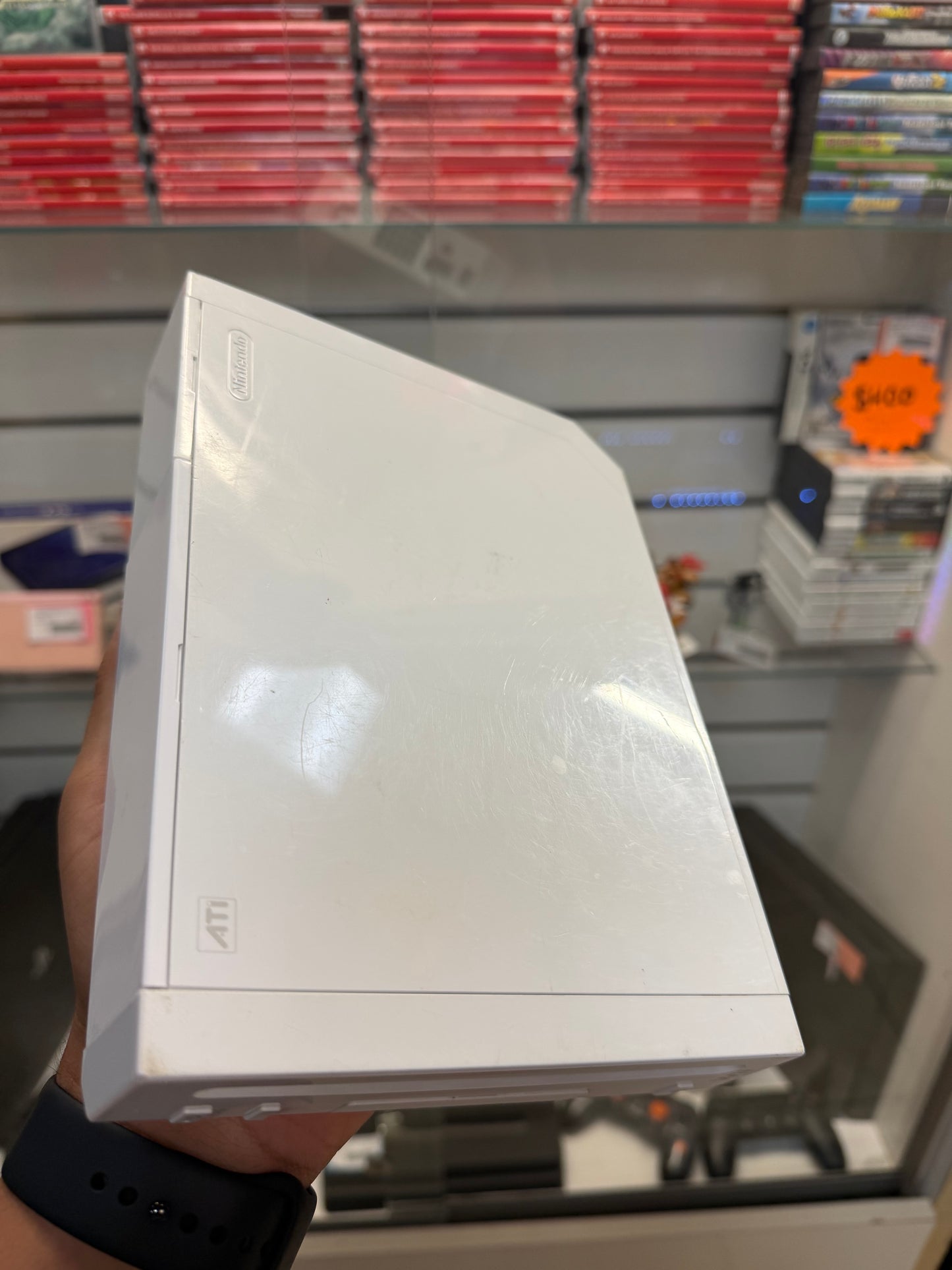 White Nintendo Wii System (Cosmetic Wear) - Wii