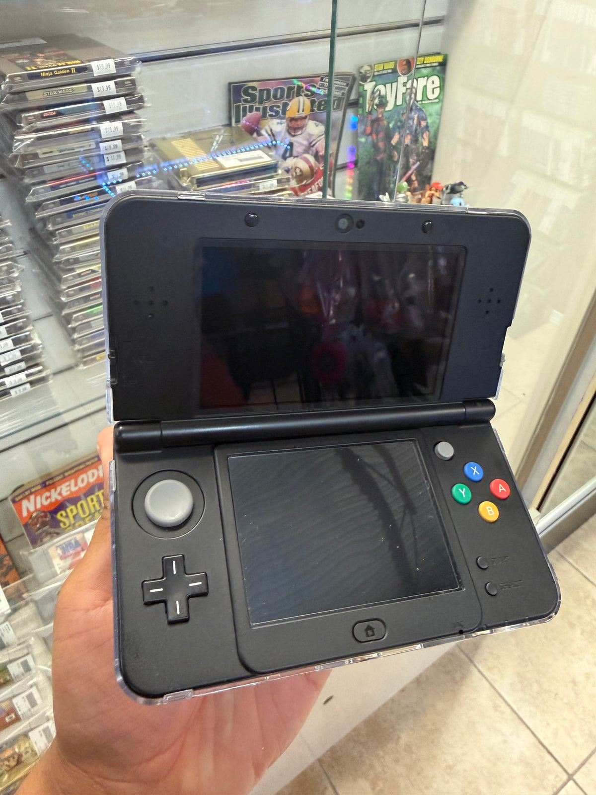 "New" Nintendo 3DS Black (Japanese) - Nintendo 3DS
