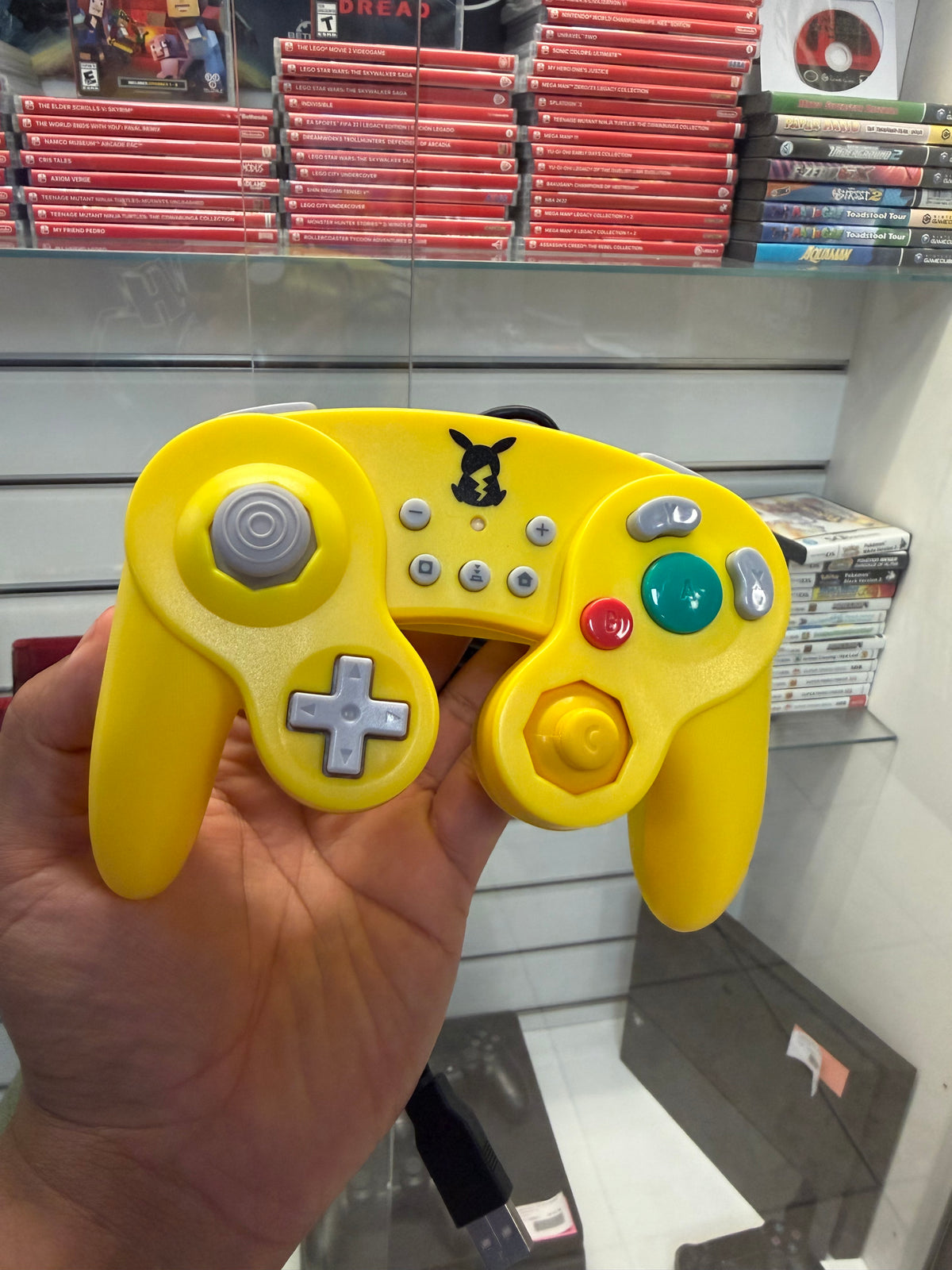 Hori Wired Pikachu Battle Pad - Nintendo Switch