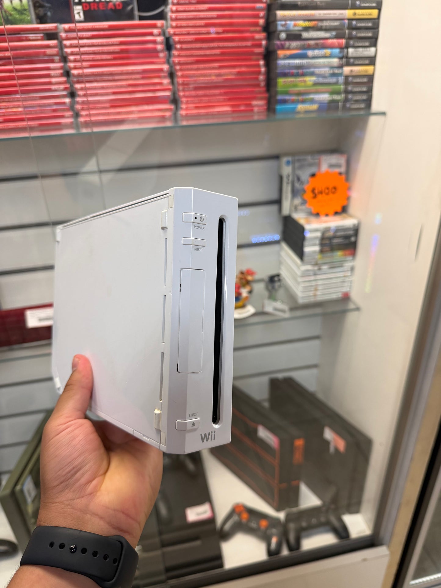 White Nintendo Wii System (Cosmetic Wear) - Wii