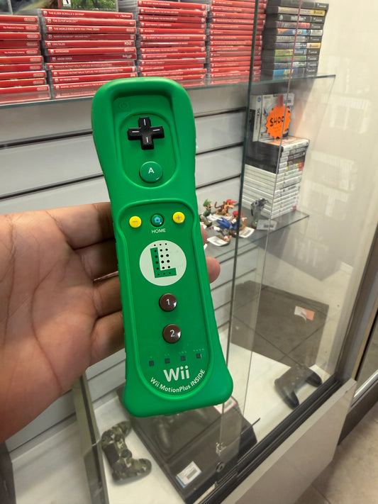 Luigi Wii Motion Plus Remote - Wii