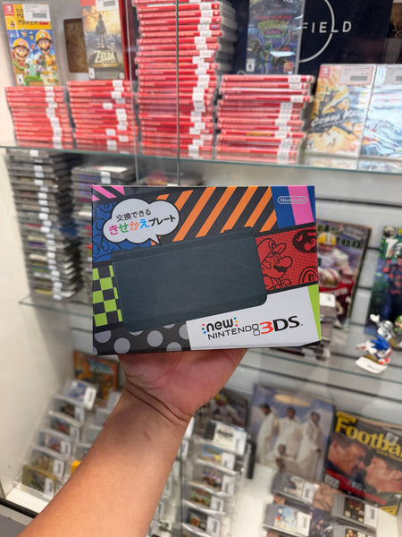 "New" Nintendo 3DS Black (Japanese) - Nintendo 3DS