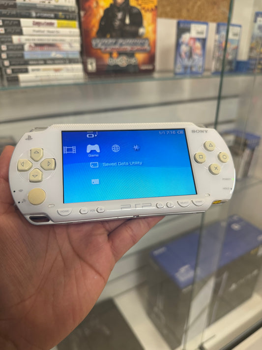 Sony PSP White 1000 Model  - PSP