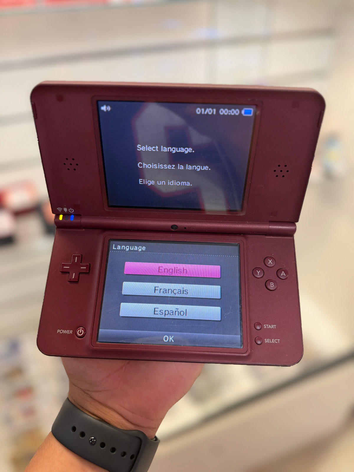 Nintendo DSi XL (Burgundy) - Nintendo DS