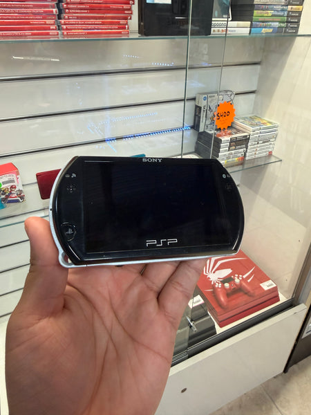 PSP Go Piano Black (Pre-Loaded Games) - PSP