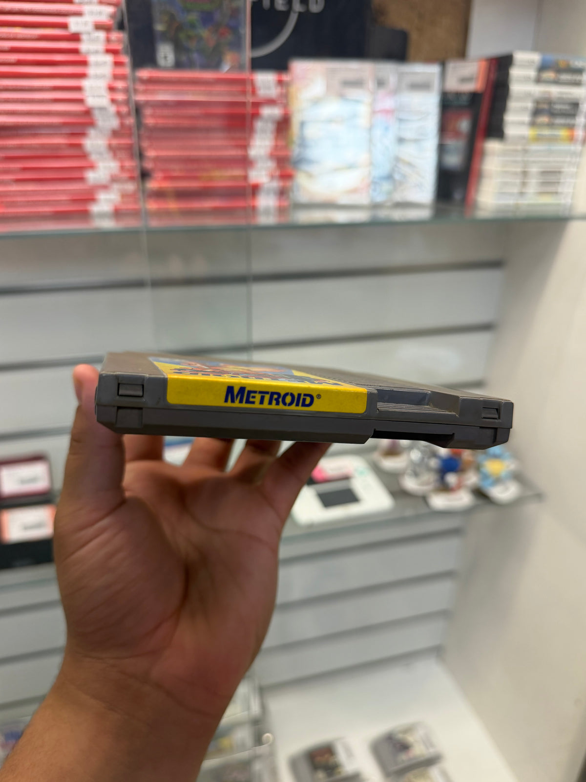 Metroid [Yellow Label] (Loose) - NES