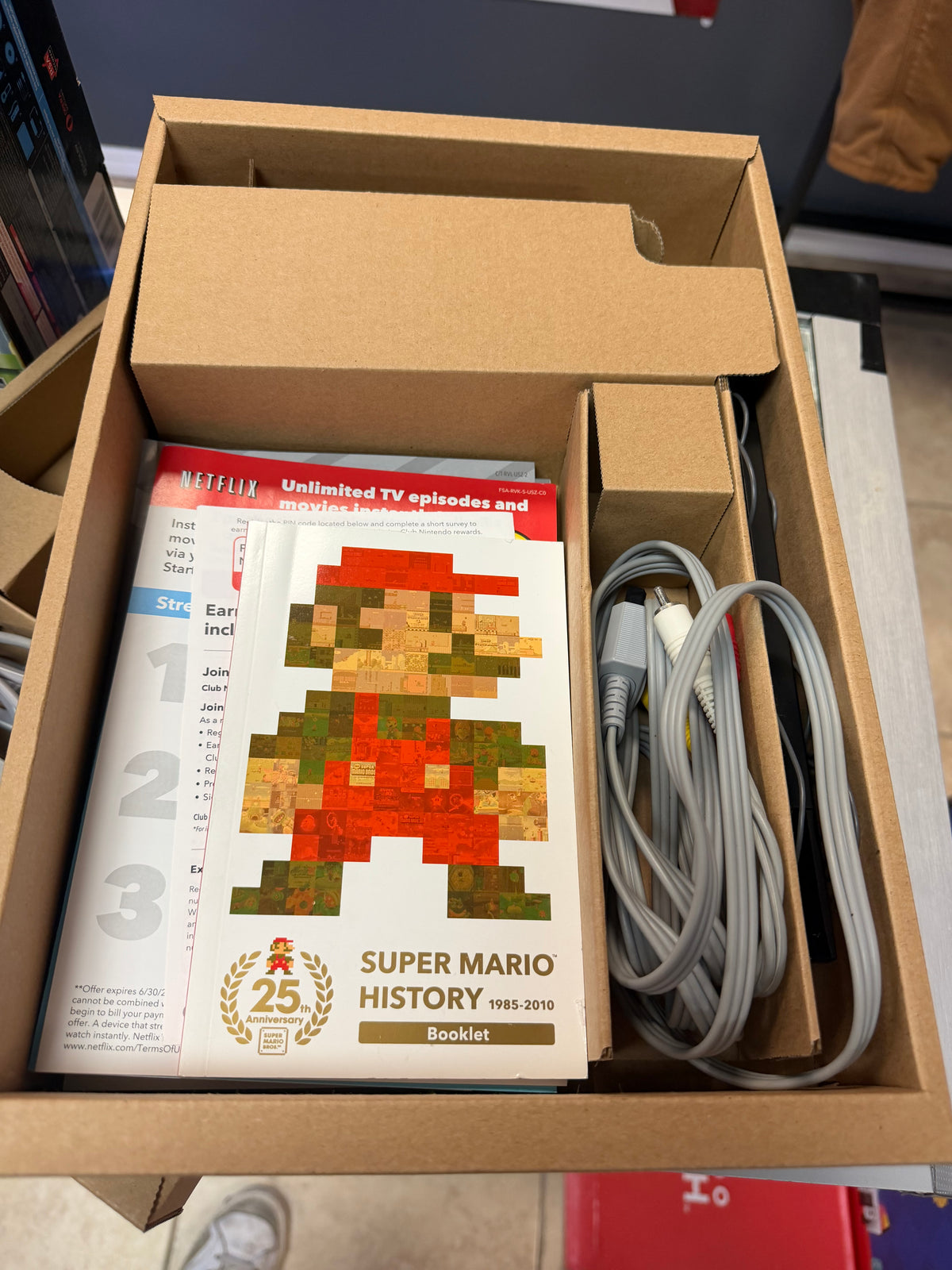 Nintendo Wii [New Super Mario Bros. Wii Bundle] (Complete) - Wii