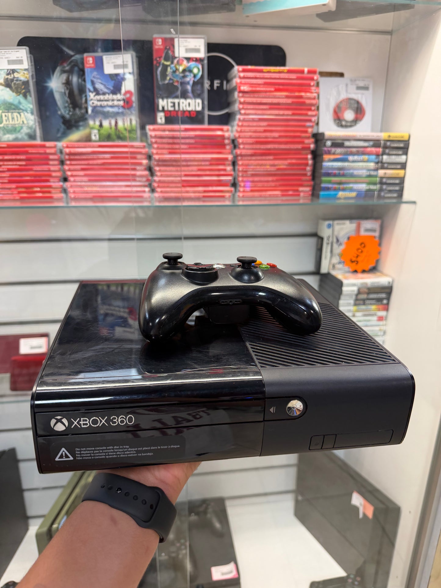 Xbox 360 E System (4GB) - Xbox 360