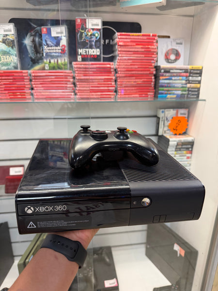 Xbox 360 E System (4GB) - Xbox 360